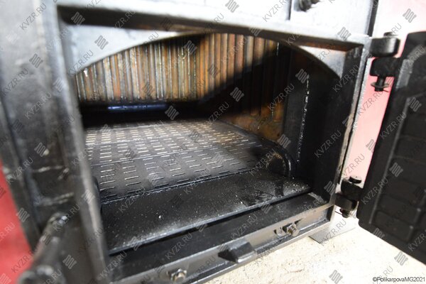 Топка с охлаждаемыми колосниками котла 1280 кВт на дровах